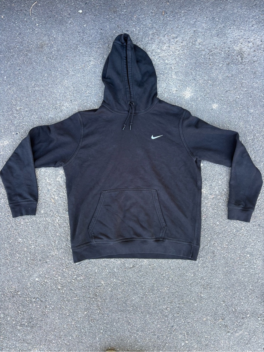 Nike Black Men's Hooded Pullover Sweatshirt with Swoosh